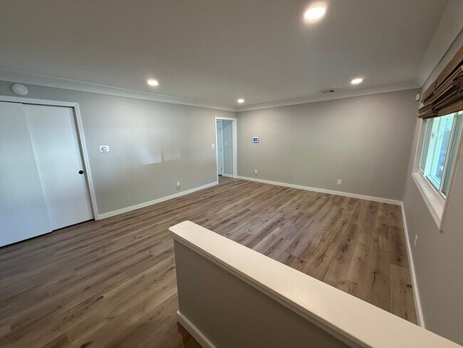 Foto del edificio - 612 Kinzer Ave