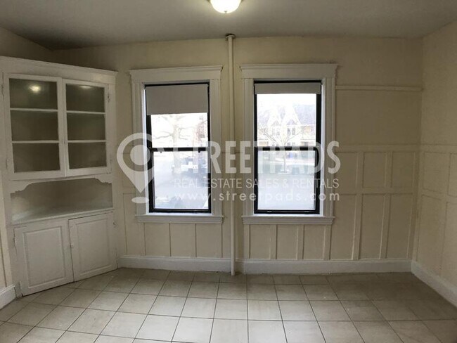 Building Photo - 4 bedroom in Brookline MA 02446