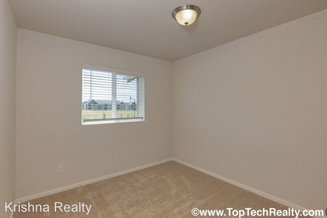 Building Photo - 3 br, 2.5 bath House - 7296 NW 164th Ave