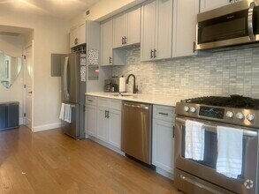 Building Photo - 159 Bennington St