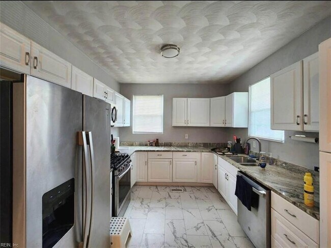 Foto del edificio - 3605 Killam Ave
