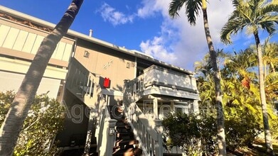 Building Photo - 99-262 Mananai Pl