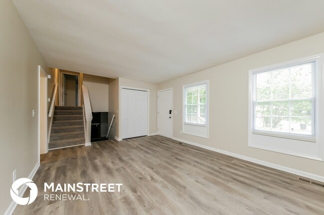 Building Photo - 3730 Danube Dr