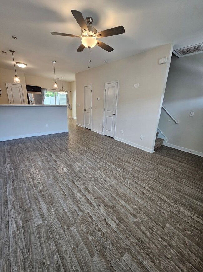 Foto del edificio - 3 Year Old Townhome in Marshall Farm!