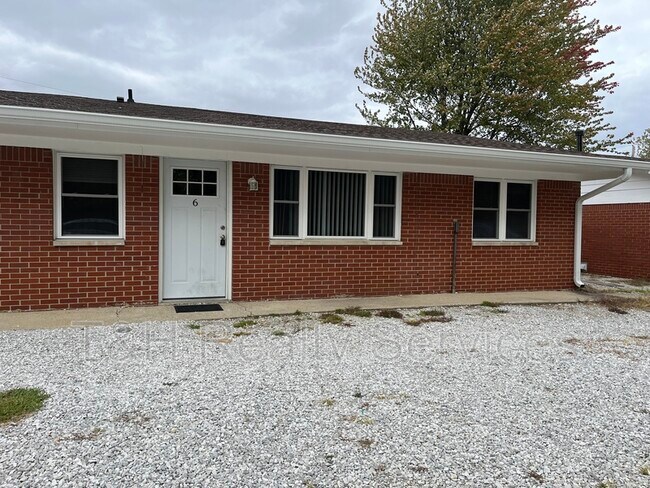 Foto del edificio - 2924 S County Road 1050 E
