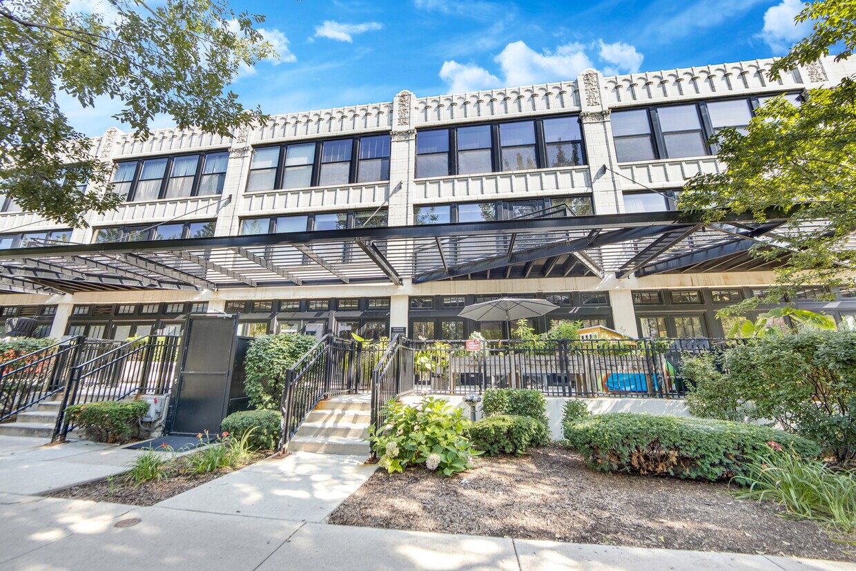 Foto principal - 1000 W 15th St