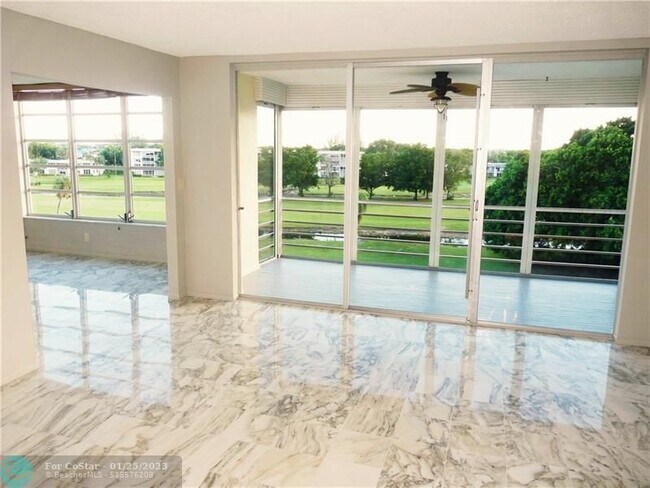 Building Photo - 2691 S Course Dr