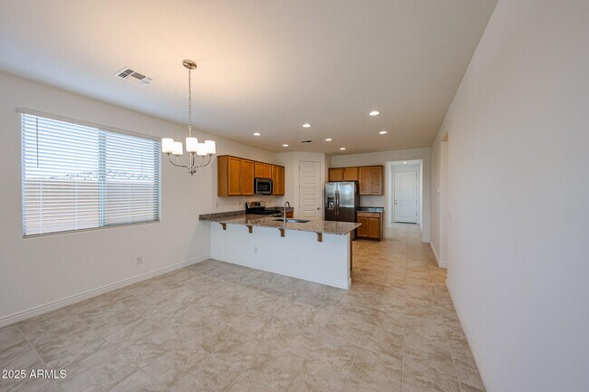 Building Photo - 5015 N 88th Ave