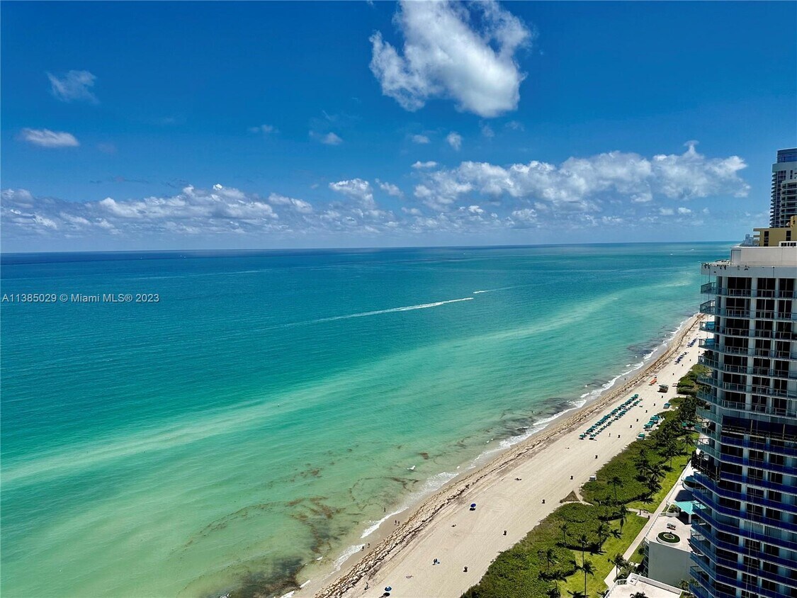 Primary Photo - 16699 Collins Ave