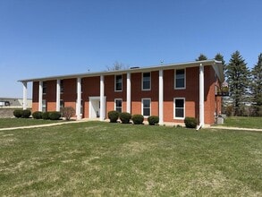 Building Photo - 418 Beloit St