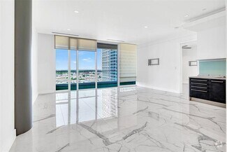 Building Photo - 2408 Victory Park