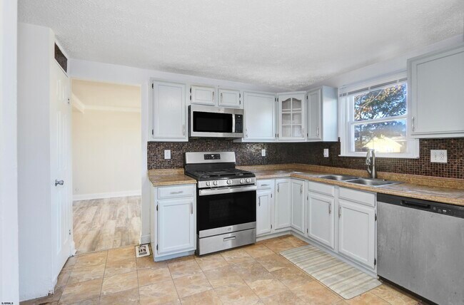 Foto del edificio - 1649 N Missouri Ave