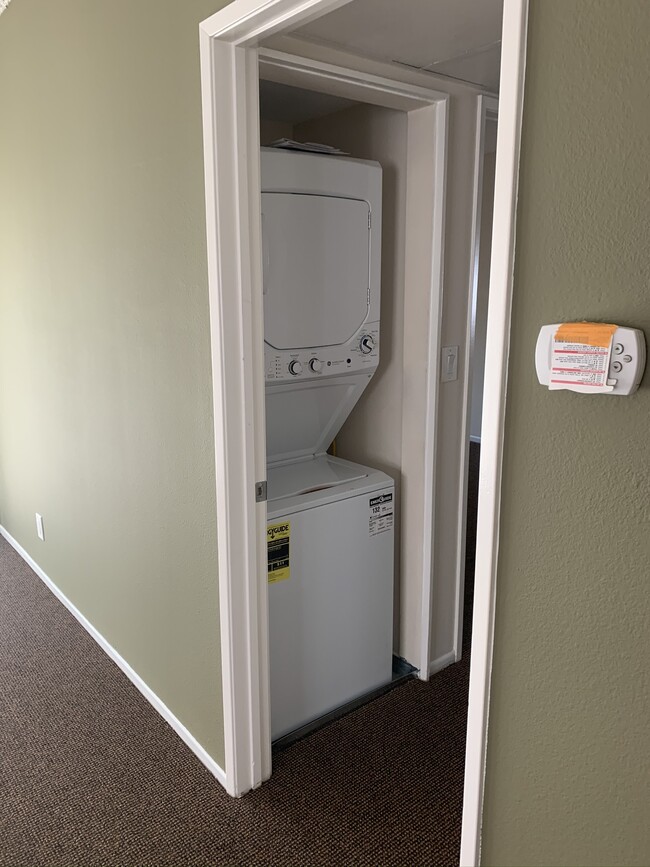 Building Photo - 2349 S Bentley Ave