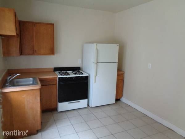 Building Photo - 1 br, 1 bath Apartment - 417 Lake Ave
