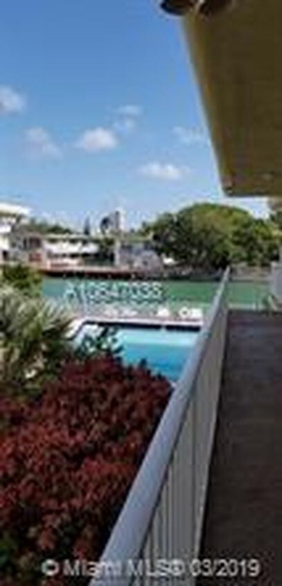 Primary Photo - 350 S Shore Dr