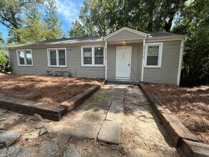 Building Photo - 4300-14302 Wentworth Dr