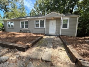 Building Photo - 4300-14302 Wentworth Dr