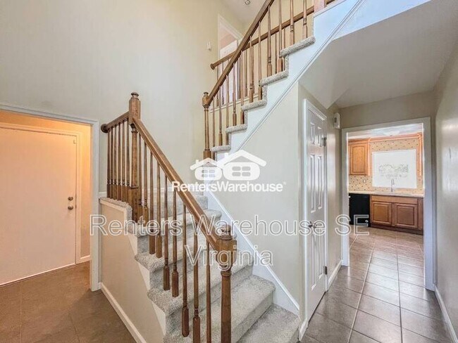 Building Photo - 5605 Shinfield Dr