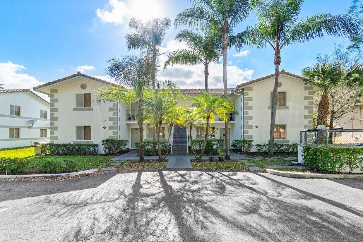 Foto principal - 1831 NW 94th Ave