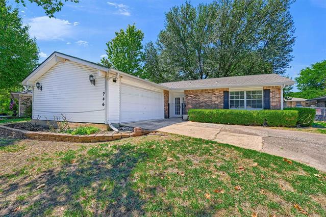 Foto del edificio - 746 Hillside Dr
