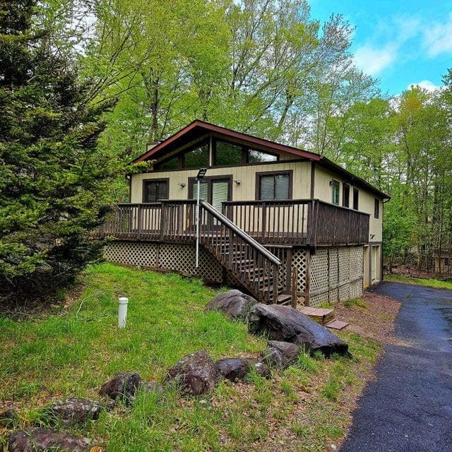 Building Photo - 7032 Vista Dr