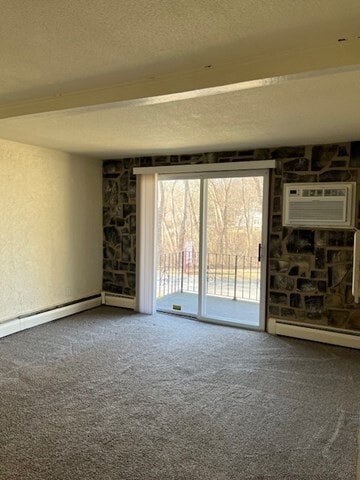 Building Photo - 700 Robbins Ave