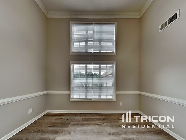 Building Photo - 220 Bermuda Run Drive Covington GA