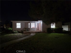 Building Photo - 703 E Colton Ave