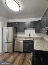 Building Photo - 6322 Bentham Ct