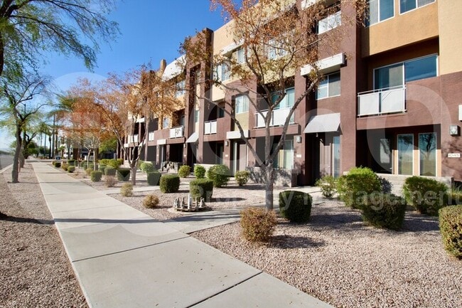 Building Photo - 6605 N 93RD Ave