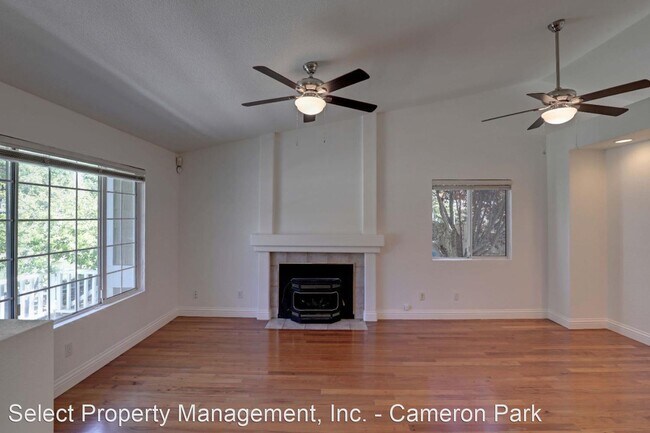 Building Photo - 3 br, 2 bath House - 5112 Camanche Way