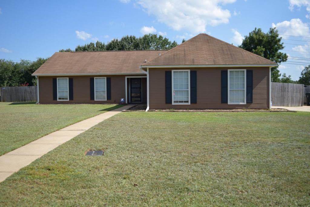 Primary Photo - 205 Woodleigh