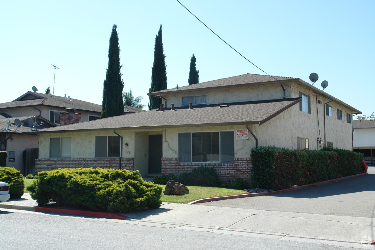 Primary Photo - 523 Kiely Blvd