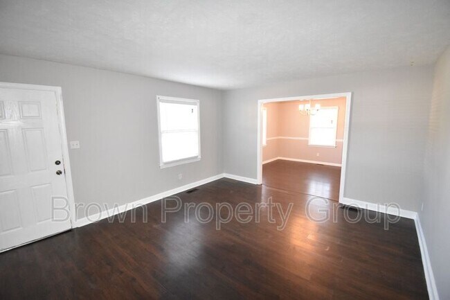Building Photo - 1840 Fargo Dr