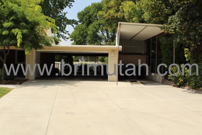 Foto del edificio - 4192 S Holloway Dr