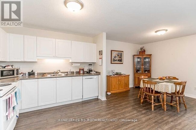 Photo du bâtiment - 48 Cassandra Dr