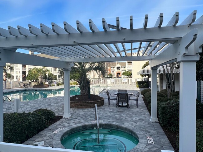 Foto del edificio - Gorgeous 2 bedroom unit in Broadway Station!