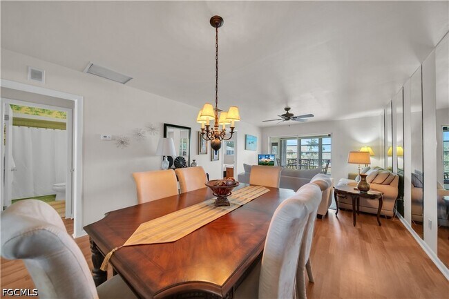 Foto del edificio - 8741 Lueck Ln