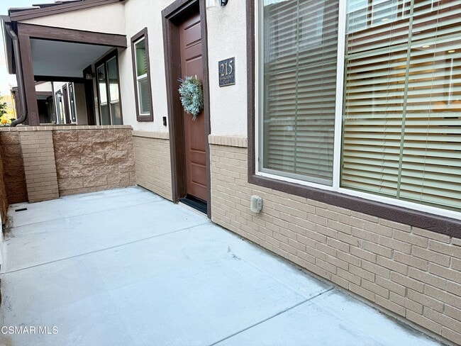 Foto del edificio - 215 Red Brick Dr