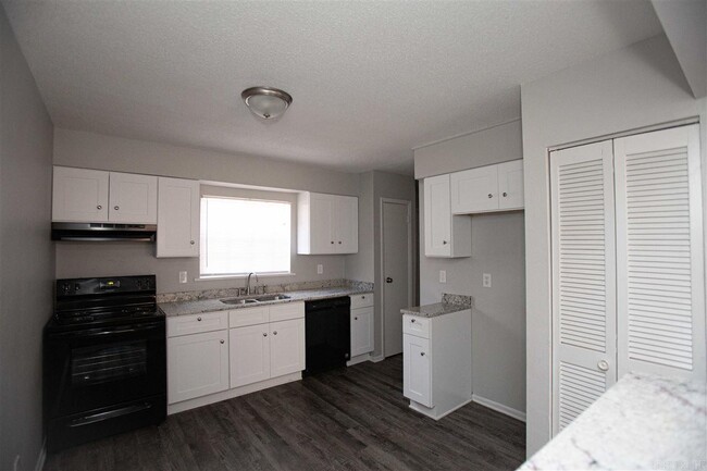 Building Photo - 2108 Scotty Ct