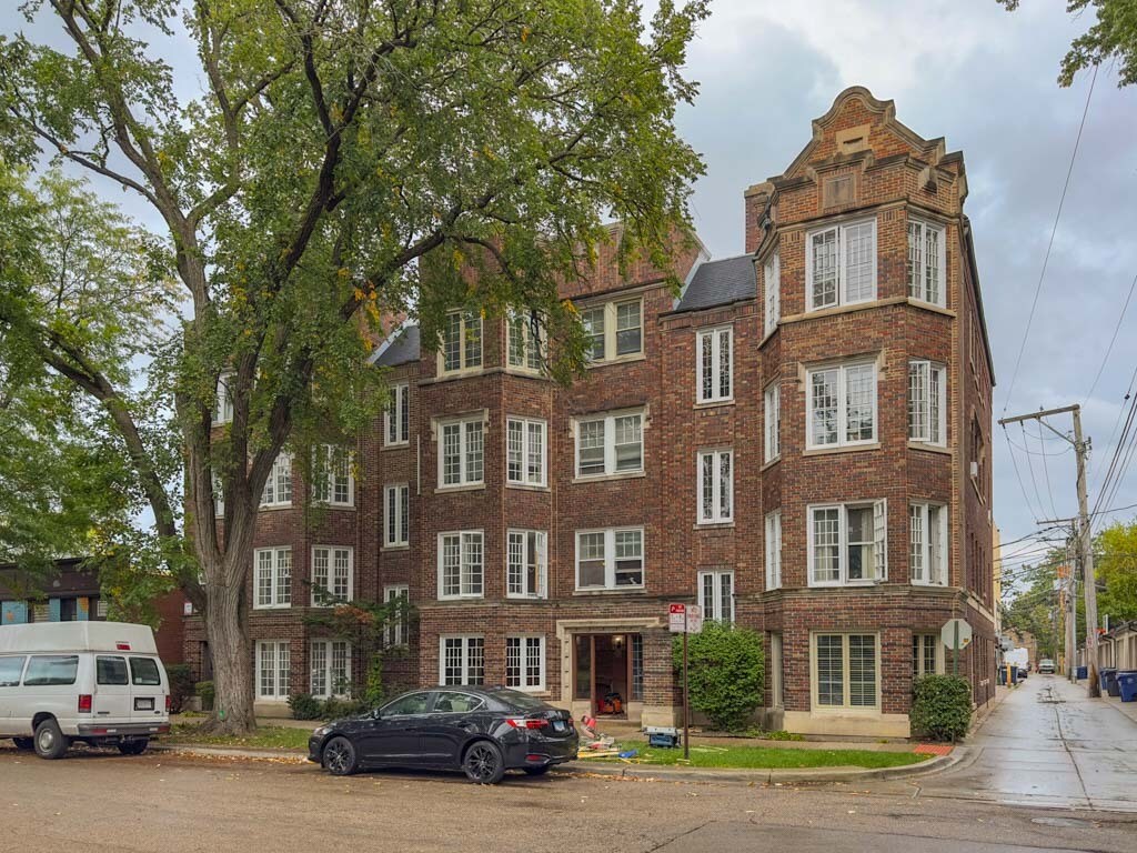 2535 Hartrey Ave Unit 4, Evanston, IL 60201 Condo for Rent in
