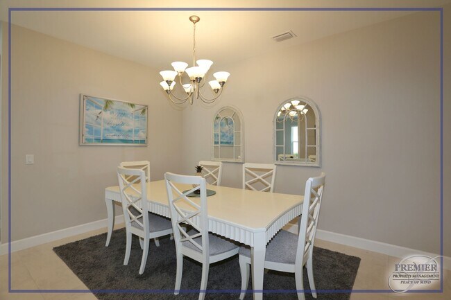 Building Photo - GORGEOUS POOL HOME - GATED - RESORT STYLE ...