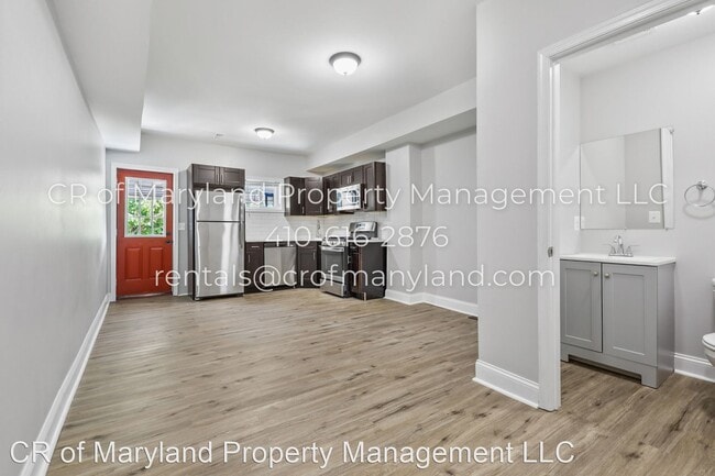 Building Photo - 2 br, 1.5 bath House - 611 E 30th St