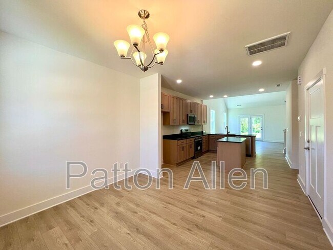 Foto del edificio - 117 N Christie Ct