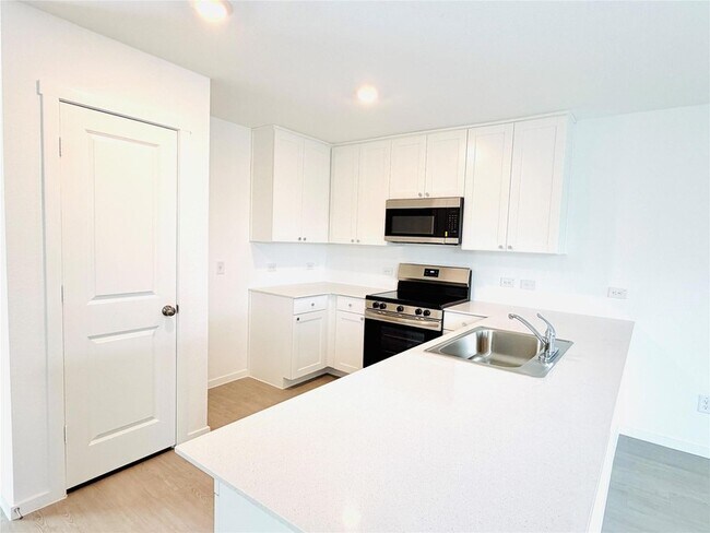 Building Photo - 449 Jones Bch Ln