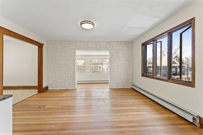 Building Photo - 46 Dartmouth St