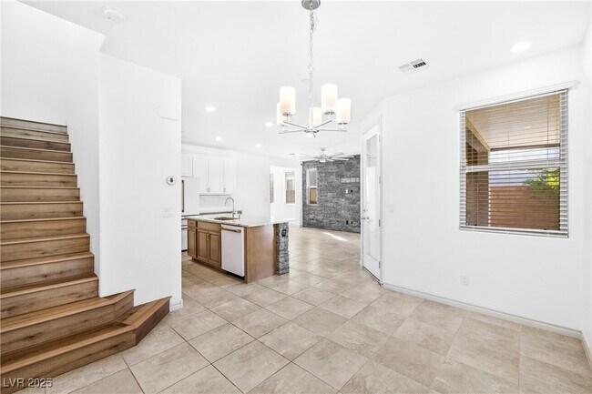Building Photo - 900 Bluebell Brook St