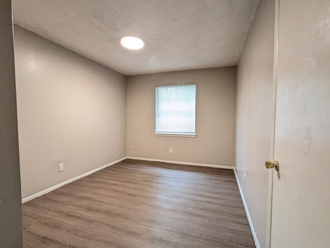 Building Photo - Updated home in Nash