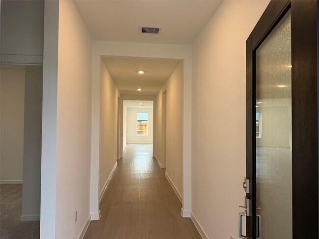 Foto del edificio - 2514 Rose Gold Dr