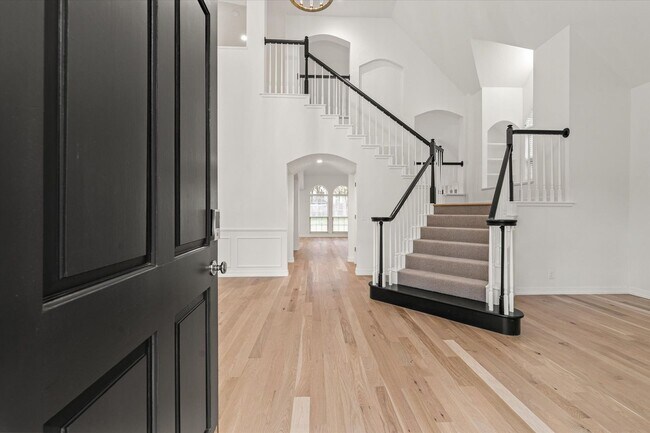 Foto del edificio - Exclusive Luxury Lease-124 N Crosstimber T...